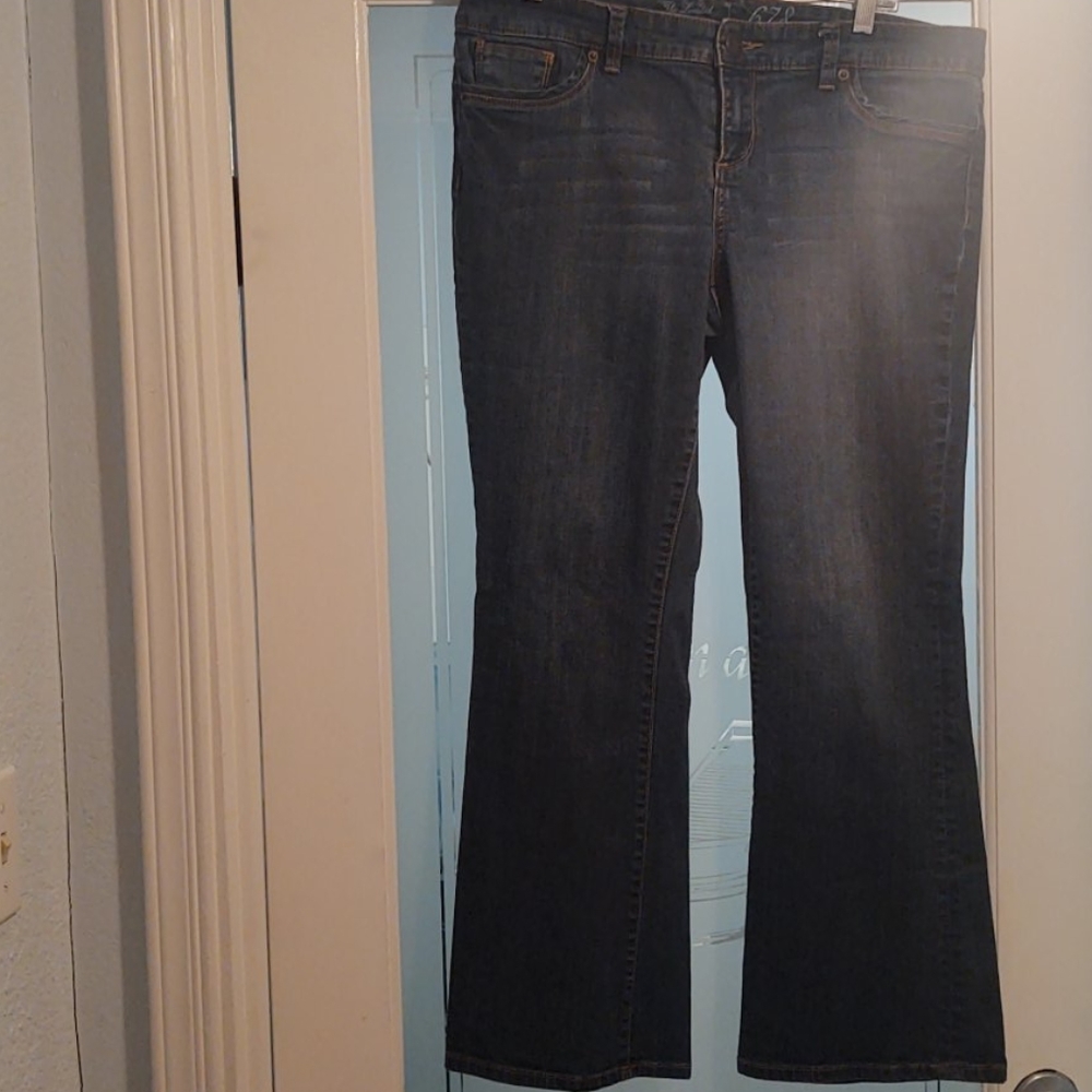 Jeans - Picture 2 of 4